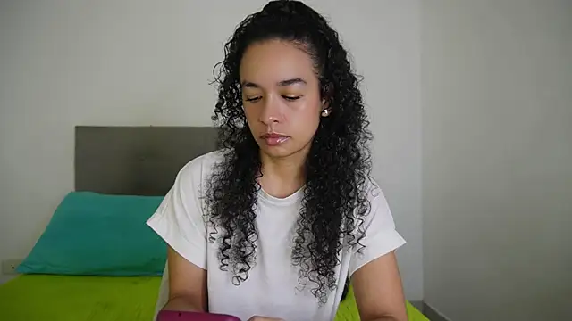 angela  98 online show from December 2, 2025, 9:22 am