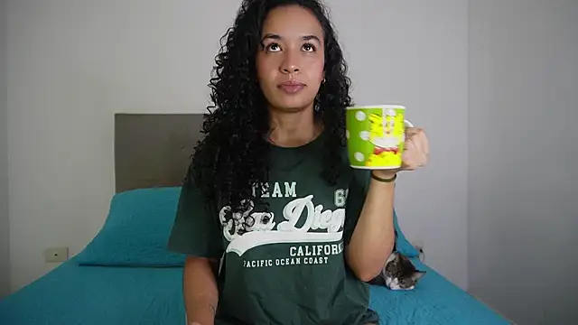 Snapshot of angela__98 chatting on November 23, 2025, 1:21 pm angela 98 online show from November 23, 2025, 1:21 pm