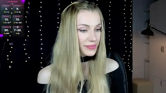 Lilianna Just online show from February 25, 2025, 4:14 pm