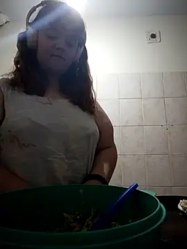 Snapshot of Bombon_ok chatting on February 5, 2026, 12:50 am Bombon ok online show from February 5, 2026, 12:50 am