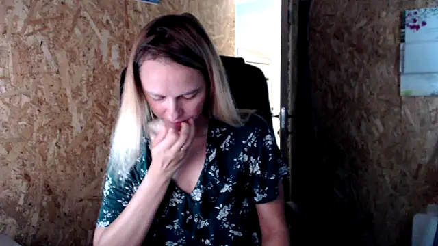 las sweet online show from September 8, 2025, 2:16 pm