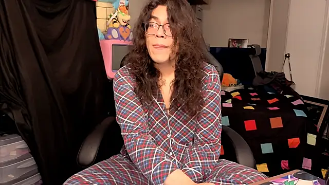 ShinyCherub online show from November 21, 2025, 12:42 am