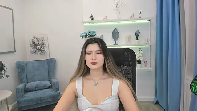 AnneTLi online show from September 19, 2025, 3:21 am