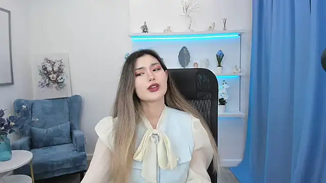 AnneTLi online show from September 23, 2025, 8:16 pm