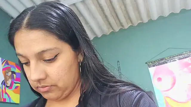 Snapshot of almaswan1 chatting on September 19, 2025, 3:49 pm almaswan1 online show from September 19, 2025, 3:49 pm