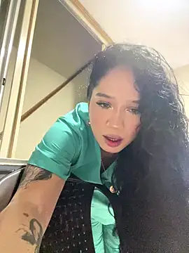 alexxandra ferri  online show from December 14, 2025, 7:14 am