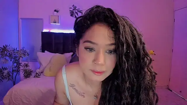 alexxandra ferri  online show from March 1, 2025, 6:35 am