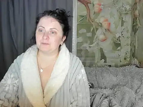 Lillian2 online show from October 15, 2025, 10:40 pm