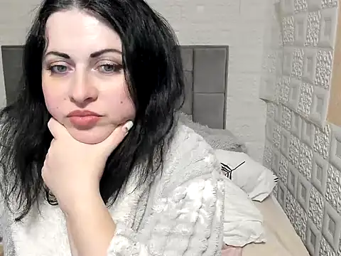 Lillian2 online show from February 20, 2025, 7:41 pm