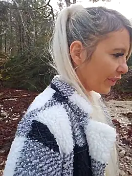 Sexy Sparkling  online show from November 13, 2025, 11:36 am