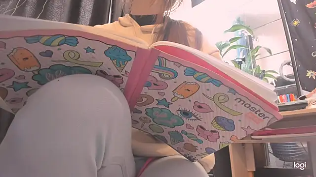 MYFAVOURITESTRAGER online show from February 24, 2025, 4:26 pm