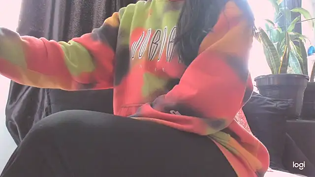 MYFAVOURITESTRAGER online show from November 12, 2025, 3:27 pm