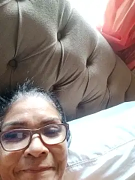 Snapshot of Delicy1 chatting on February 16, 2026, 3:10 pm Delicy1 online show from February 16, 2026, 3:10 pm