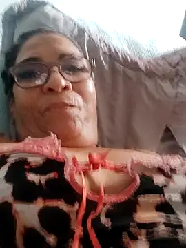 Snapshot of Delicy1 chatting on February 21, 2026, 8:22 pm Delicy1 online show from February 21, 2026, 8:22 pm