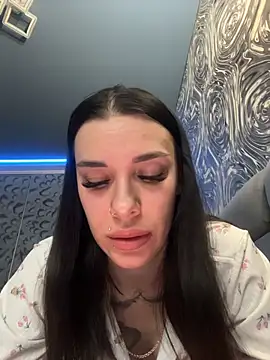 Queen of pain online show from March 6, 2026, 8:20 am