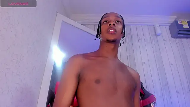 Snapshot of DominicSccott chatting on September 16, 2025, 11:55 am DominicSccott online show from September 16, 2025, 11:55 am