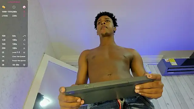 Snapshot of DominicSccott chatting on September 30, 2025, 12:44 pm DominicSccott online show from September 30, 2025, 12:44 pm