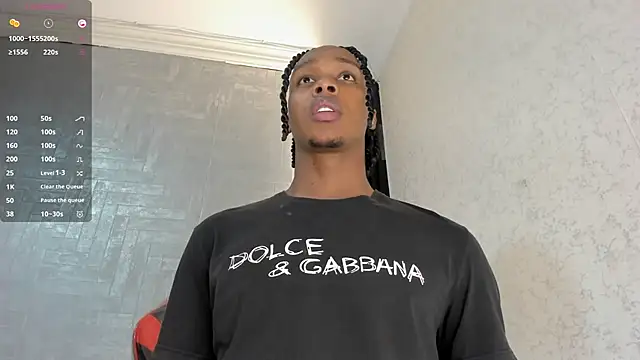 Snapshot of DominicSccott chatting on October 7, 2025, 12:39 pm DominicSccott online show from October 7, 2025, 12:39 pm