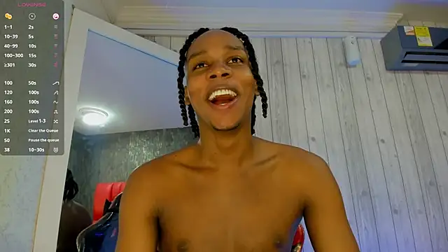 Snapshot of DominicSccott chatting on September 9, 2025, 12:47 pm DominicSccott online show from September 9, 2025, 12:47 pm