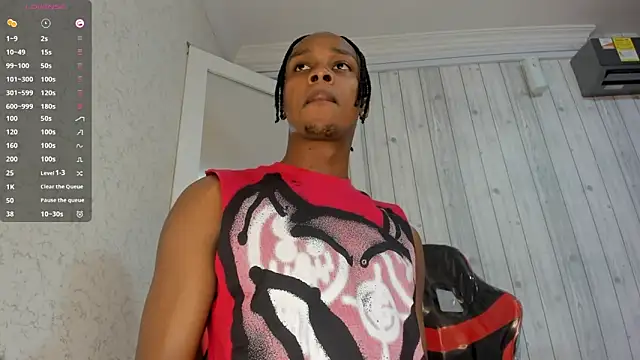 Snapshot of DominicSccott chatting on September 24, 2025, 12:33 pm DominicSccott online show from September 24, 2025, 12:33 pm