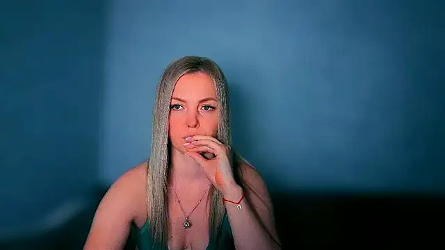 iam Venus online show from April 24, 2026, 3:47 pm