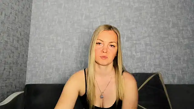 Snapshot of iam_Venus chatting on May 6, 2026, 3:27 pm iam Venus online show from May 6, 2026, 3:27 pm