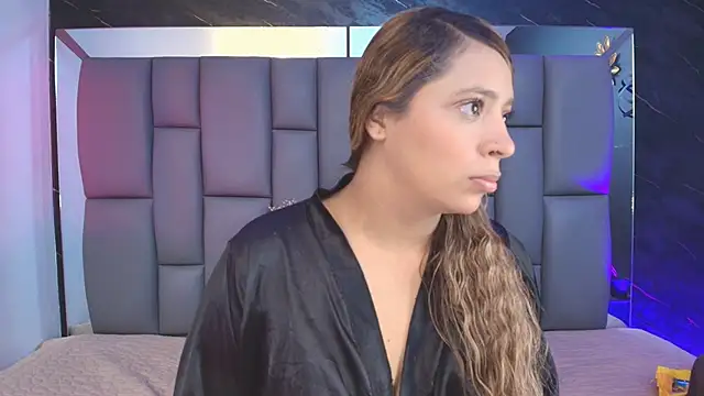  MiaBrown  online show from October 3, 2025, 12:06 pm