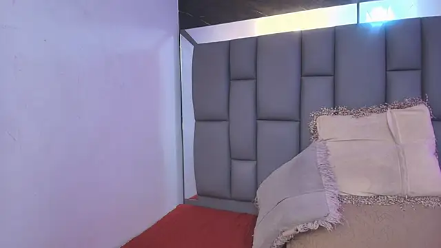  MiaBrown  online show from January 15, 2026, 12:08 pm