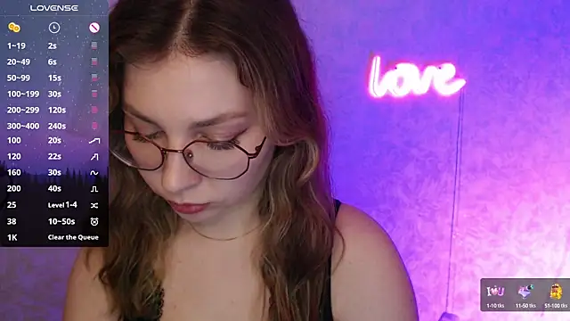 Leah Reed online show from March 21, 2025, 1:34 pm