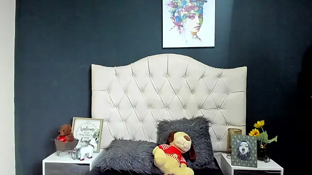 Snapshot of Aleja_Forero chatting on January 28, 2025, 5:03 pm Aleja Forero online show from January 28, 2025, 5:03 pm