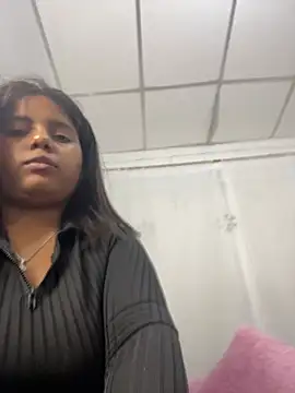 Snapshot of Aleja_DANS chatting on March 3, 2025, 4:21 am Aleja DANS online show from March 3, 2025, 4:21 am