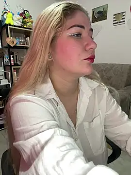 Celestedubois online show from April 3, 2026, 7:53 pm