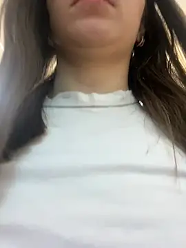 Tender-Mia online show from March 15, 2026, 4:47 pm