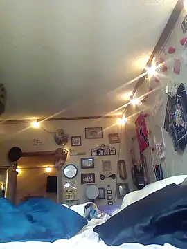 ClydeCan409 online show from April 9, 2026, 10:49 pm