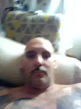 ClydeCan409 online show from April 1, 2026, 12:57 am