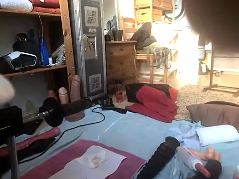 natjuk online show from September 27, 2025, 3:18 pm