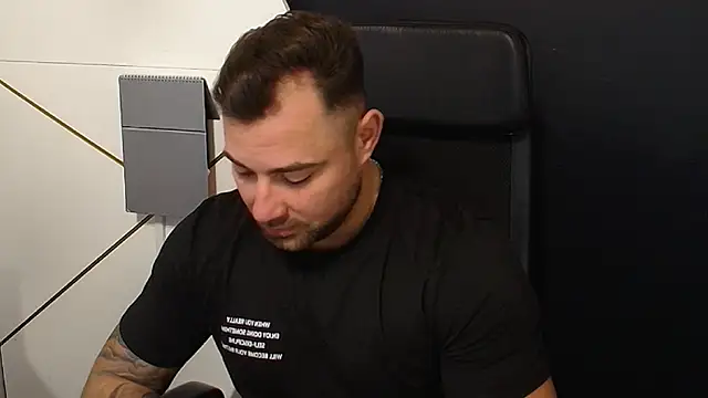 DuncanStone online show from October 18, 2025, 4:58 am