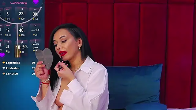 Snapshot of MadyLuxxx chatting on March 8, 2025, 11:49 pm MadyLuxxx online show from March 8, 2025, 11:49 pm