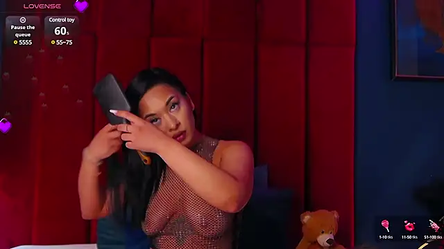 Snapshot of MadyLuxxx chatting on March 20, 2025, 11:45 pm MadyLuxxx online show from March 20, 2025, 11:45 pm