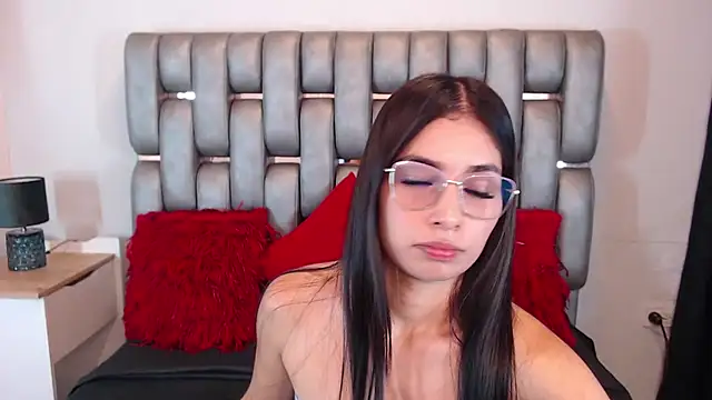 Natasha Ferrec online show from February 25, 2026, 11:15 pm