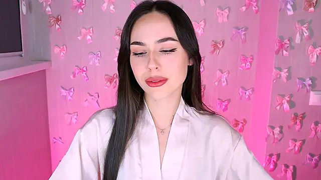 EmiliEliott online show from November 4, 2025, 12:36 am