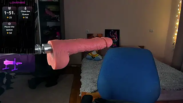 Cherry  Girl online show from November 3, 2025, 4:43 pm