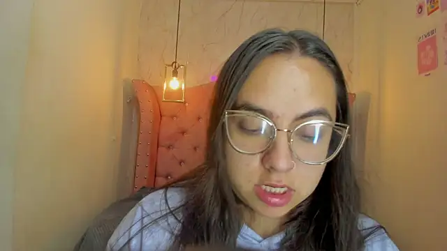 nalalye cruzz  online show from October 1, 2025, 2:49 am