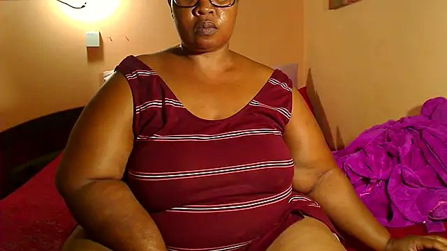 ZOQULUx online show from March 5, 2025, 7:06 pm