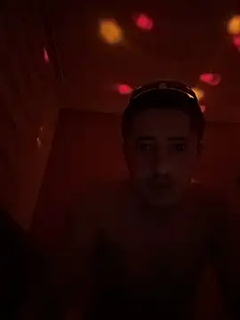 WhiteeMen online show from November 16, 2025, 9:30 pm