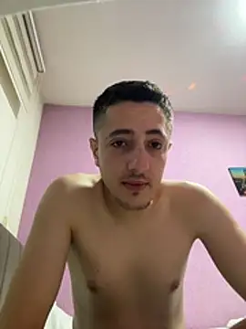 WhiteeMen online show from November 29, 2025, 8:42 pm