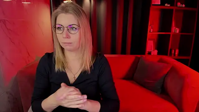 Annie Light online show from March 16, 2025, 5:47 am