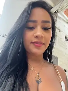 Snapshot of Luisa_Fernandaa chatting on May 16, 2026, 10:20 pm Luisa Fernandaa online show from May 16, 2026, 10:20 pm