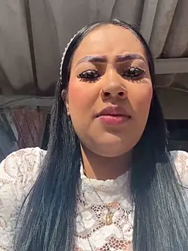 Snapshot of Luisa_Fernandaa chatting on October 31, 2025, 8:27 pm Luisa Fernandaa online show from October 31, 2025, 8:27 pm