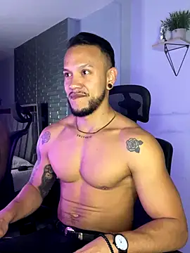 ARON TAYLER01 online show from September 10, 2025, 10:36 am